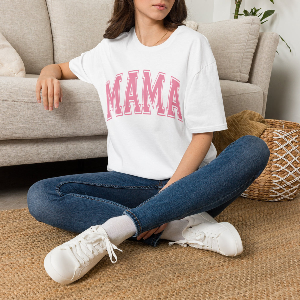T-Shirt with pink MAMA print