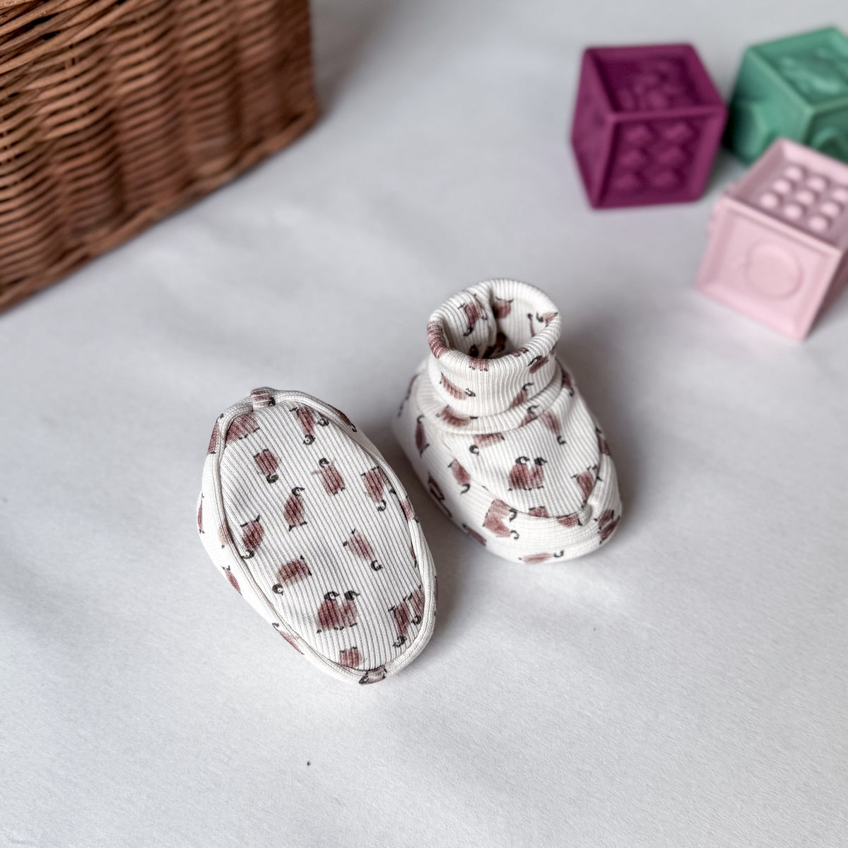 Chaussons naissance en coton bio, Pingouins