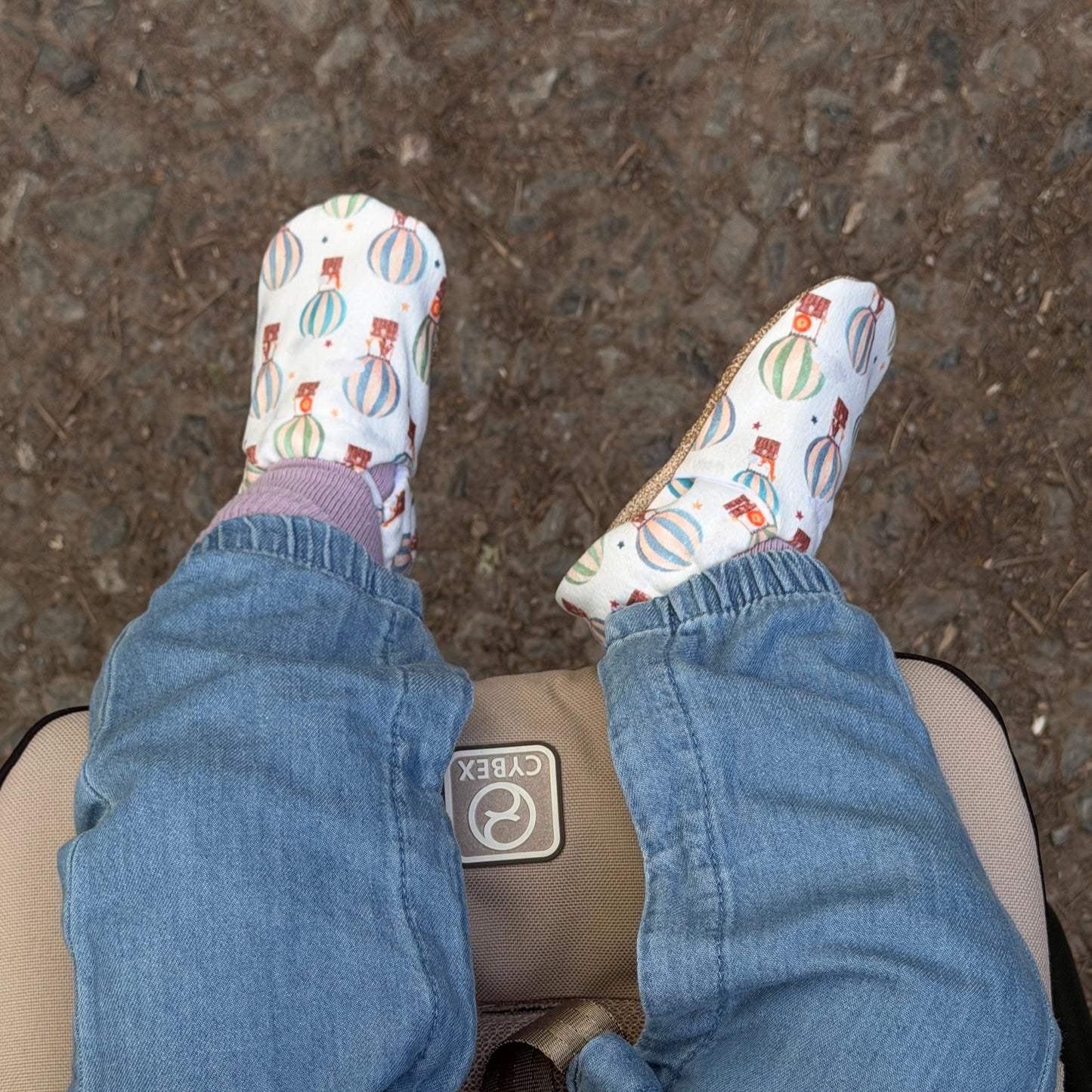 Krabbelschuhe für Babys – Luftballons